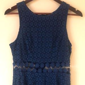 iris Blue Flower Patterned Midi Dress with Cutout in XL